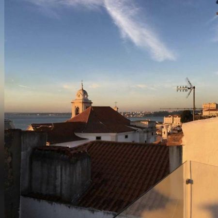 Cosy Alfama Hideout - With Rooftop Terrace Lisboa Eksteriør billede