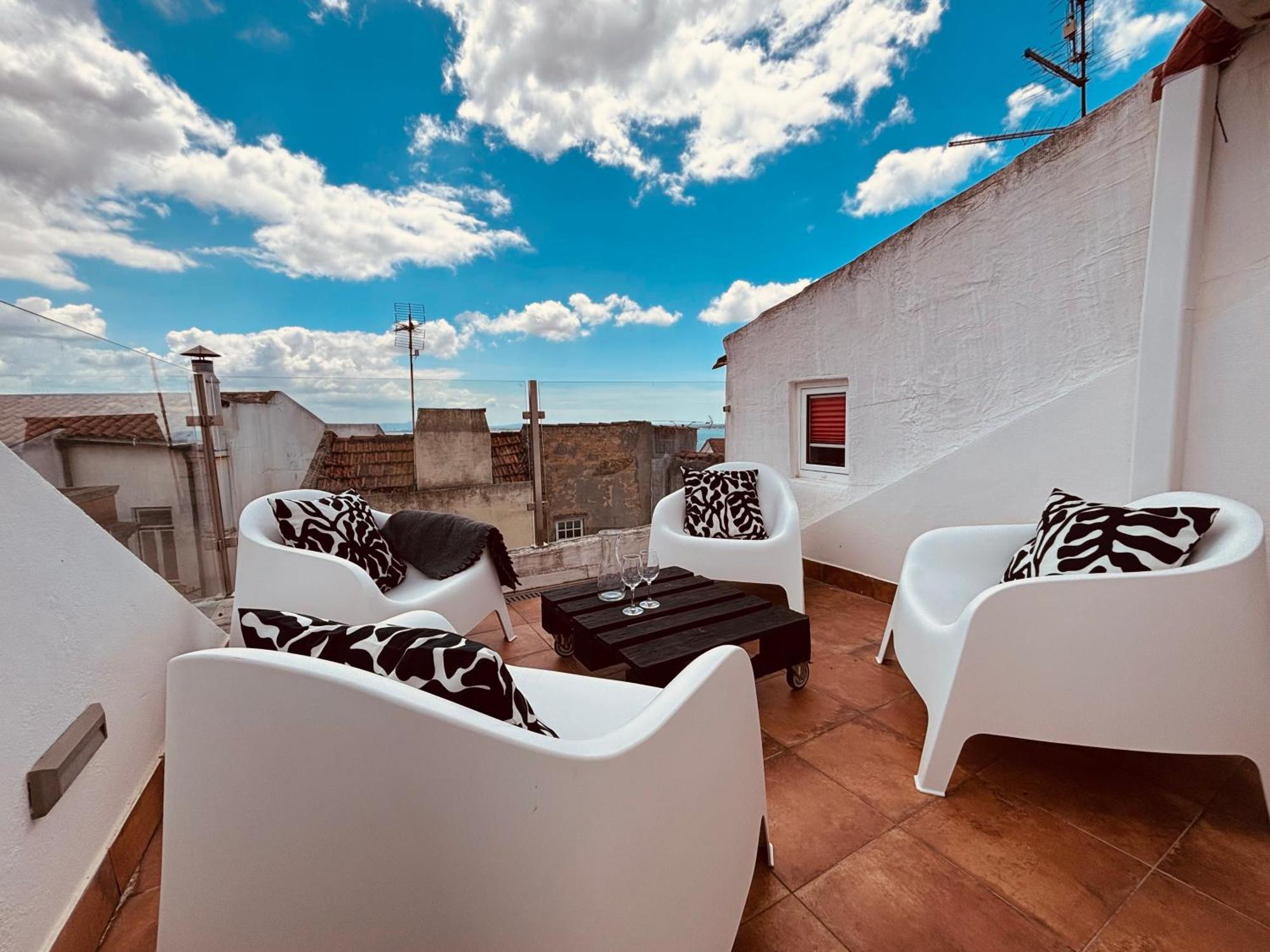 Cosy Alfama Hideout - With Rooftop Terrace Lisboa Eksteriør billede